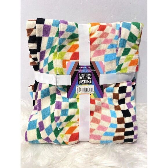 Target Pride Bathrobe Alice Butts Unisex Checker Rainbow NWT - Picture 4 of 5